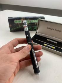 Stylo Laser Puissant 2000 Mètres – قلم ليزر قوي للمسافات الطويلة
